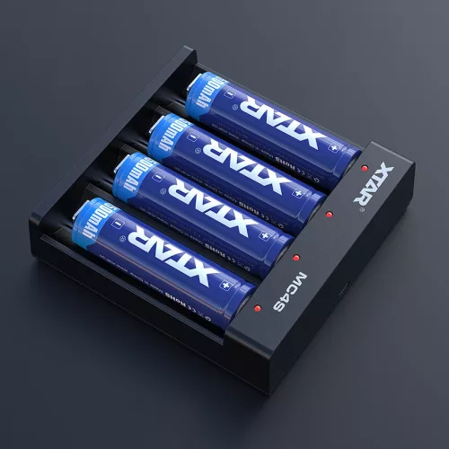 XTAR MC4S akkumulátor töltő