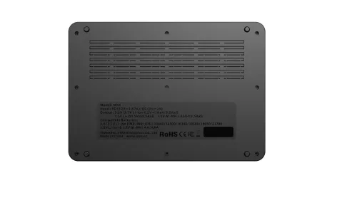 XTAR MX8 8 csatornás univerzális akkumulátor töltő LCD kijelzővel – Li-ion, Ni-MH és 1,5V Li-ion (18650, 21700, AA, AAA)