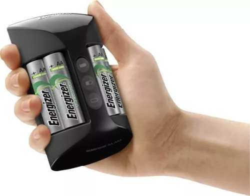 Energizer Pro töltő + 4 x AA 2000 mAh akkumulátor